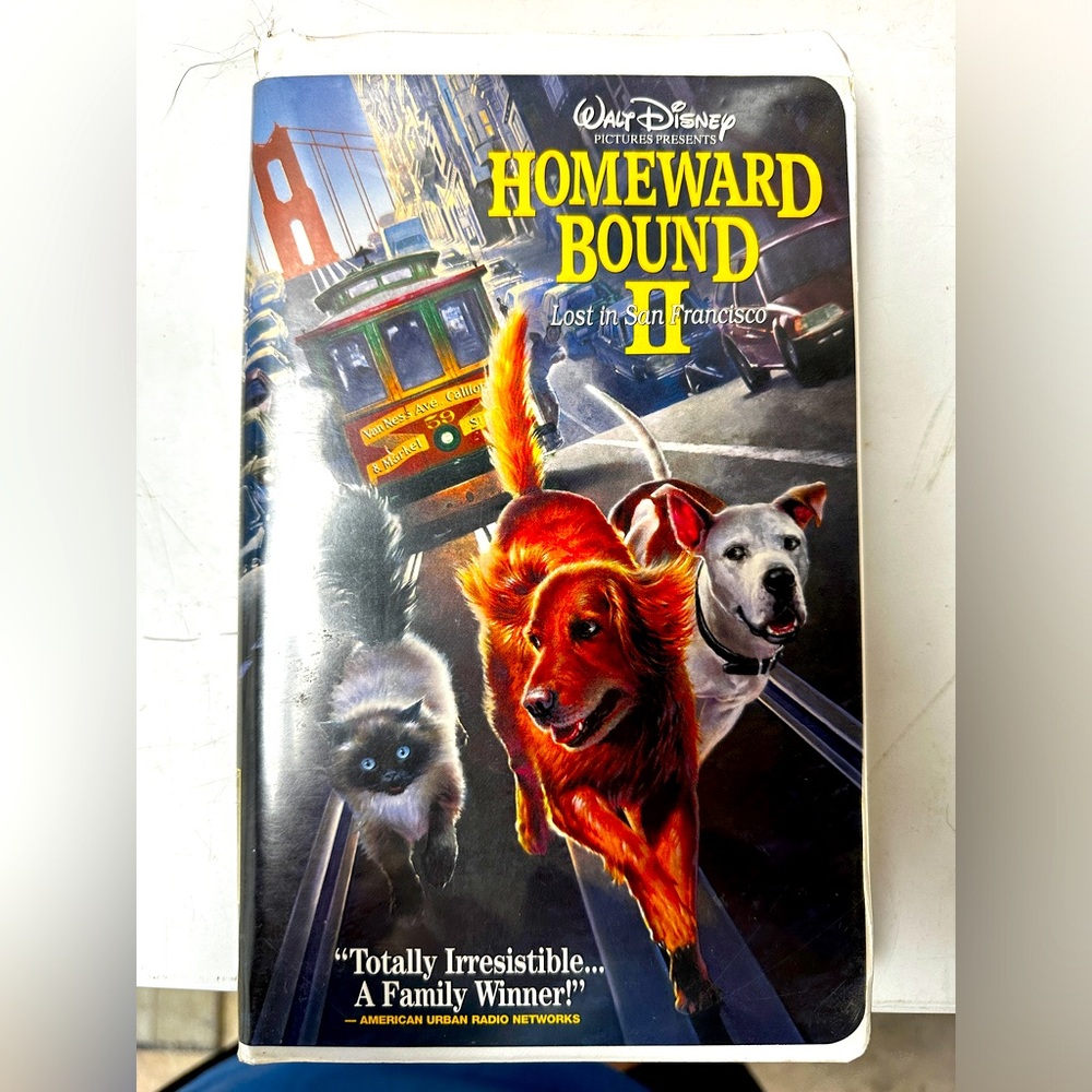 Homeward Bound 2 VHS